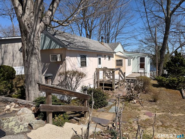 14 Mountainview Road, East Hampton, CT 06424