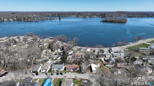 14 Mountainview Road, East Hampton, CT 06424