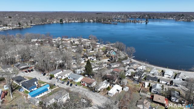 14 Mountainview Road, East Hampton, CT 06424