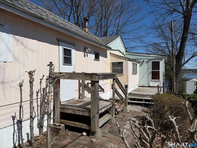 14 Mountainview Road, East Hampton, CT 06424