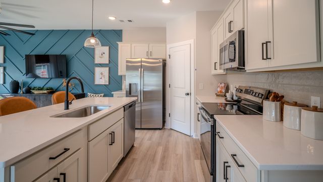 515 Hartmann Landing Way, Lebanon, TN 37090