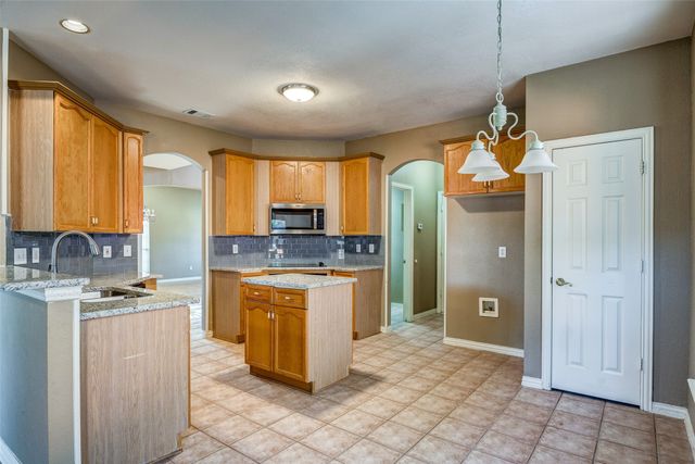 2916 Raven Circle, Flower Mound, TX 75022