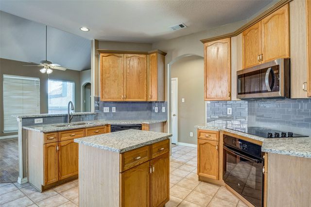 2916 Raven Circle, Flower Mound, TX 75022