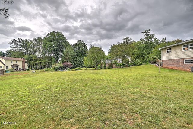 120 Maxwell Drive, Bristol, TN 37620