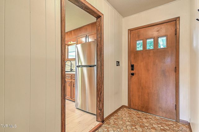 120 Maxwell Drive, Bristol, TN 37620