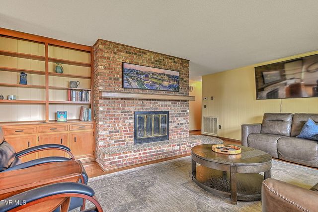 120 Maxwell Drive, Bristol, TN 37620