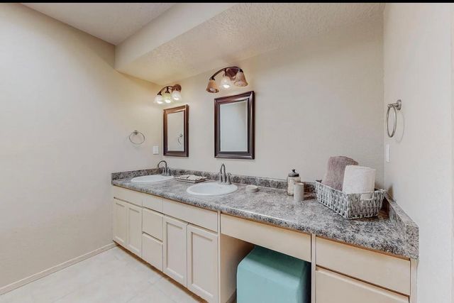 2411 Tramway Terrace Court NE, Albuquerque, NM 87122