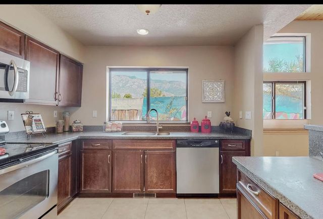 2411 Tramway Terrace Court NE, Albuquerque, NM 87122