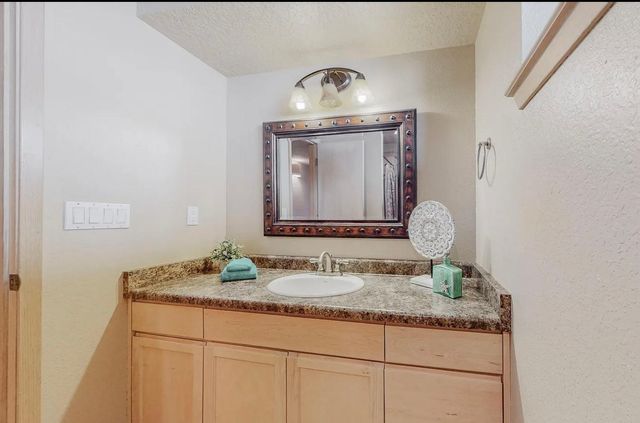 2411 Tramway Terrace Court NE, Albuquerque, NM 87122