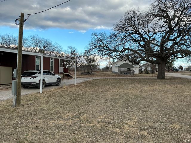 1017 W Ross Ave, De Leon, TX 76444