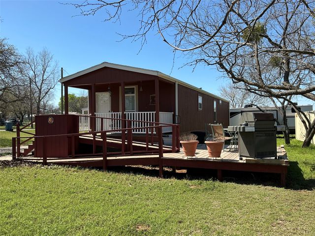 1017 W Ross Ave, De Leon, TX 76444