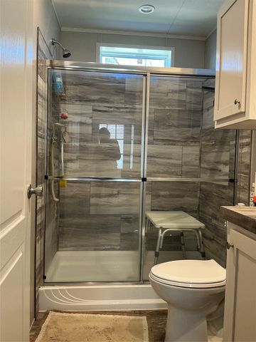 1017 W Ross Ave, De Leon, TX 76444