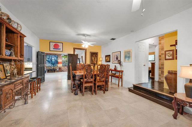 887 NE 145th St, North Miami, FL 33161