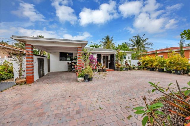 887 NE 145th St, North Miami, FL 33161