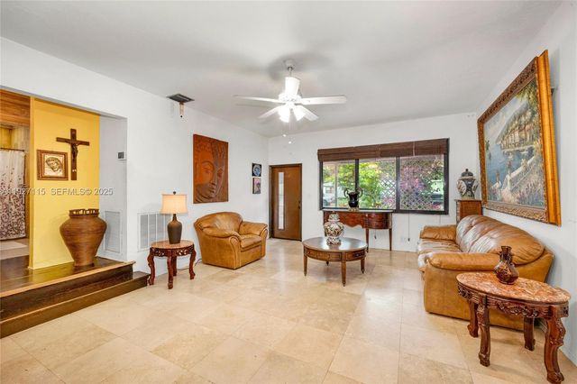 887 NE 145th St, North Miami, FL 33161