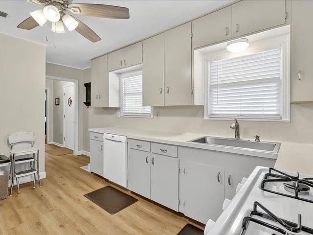 4002 Lowman St, Corpus Christi, TX 78411