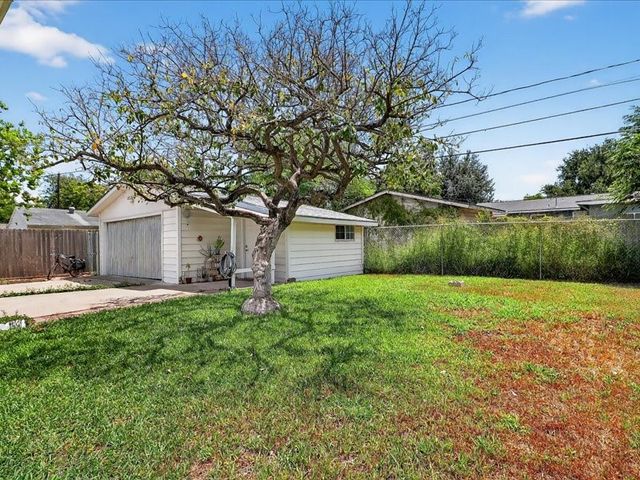 4002 Lowman St, Corpus Christi, TX 78411