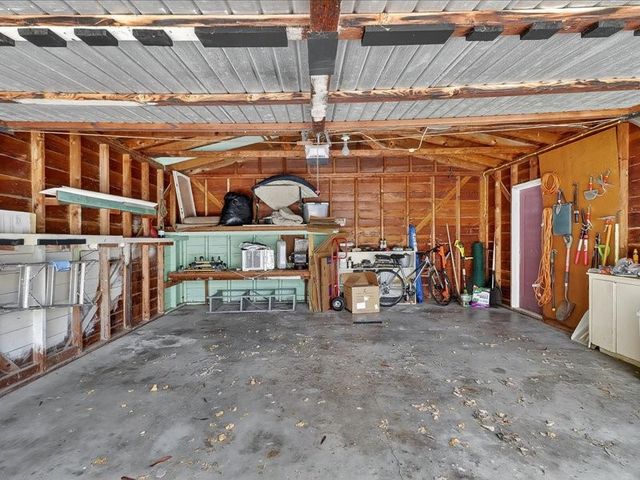 4002 Lowman St, Corpus Christi, TX 78411