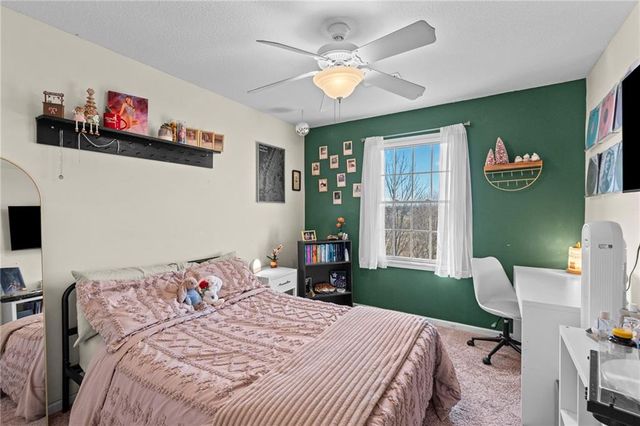 1301 NE 196TH Street, Smithville, MO 64089