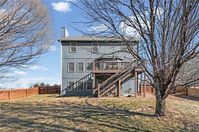 1301 NE 196TH Street, Smithville, MO 64089