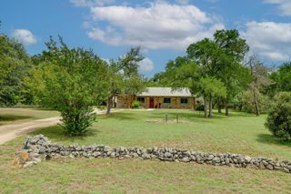 418 Grand Prairie CIR, Dripping Springs, TX 78620