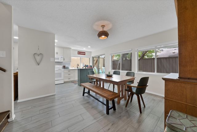 1612 Hawthorne Drive, Arlington, TX 76012