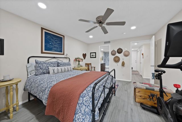 1612 Hawthorne Drive, Arlington, TX 76012
