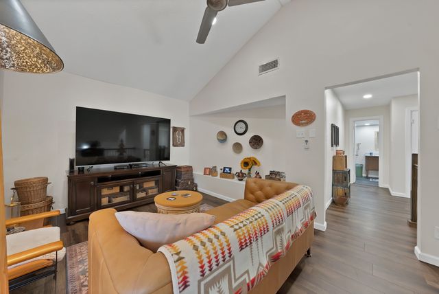 1612 Hawthorne Drive, Arlington, TX 76012