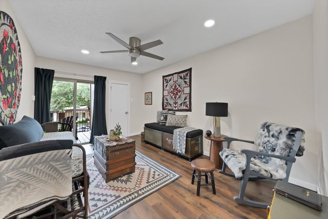 1612 Hawthorne Drive, Arlington, TX 76012