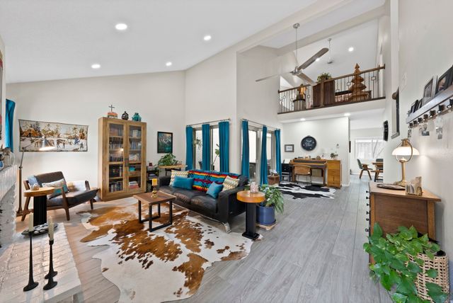 1612 Hawthorne Drive, Arlington, TX 76012