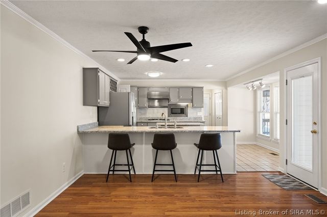 8526 Brock Road, Charlestown, IN 47111