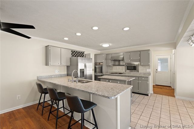 8526 Brock Road, Charlestown, IN 47111