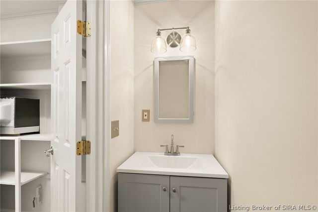 8526 Brock Road, Charlestown, IN 47111