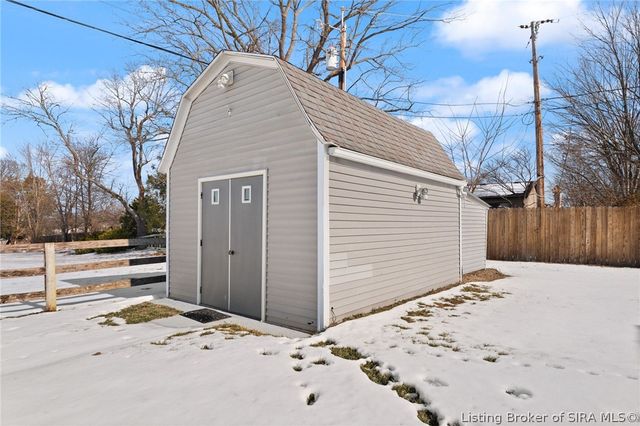 8526 Brock Road, Charlestown, IN 47111