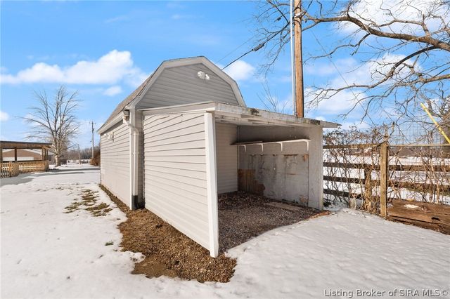 8526 Brock Road, Charlestown, IN 47111