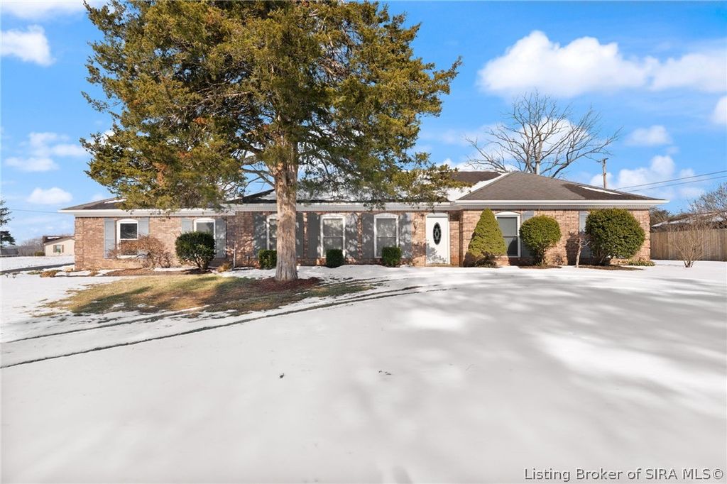 8526 Brock Road, Charlestown, IN 47111