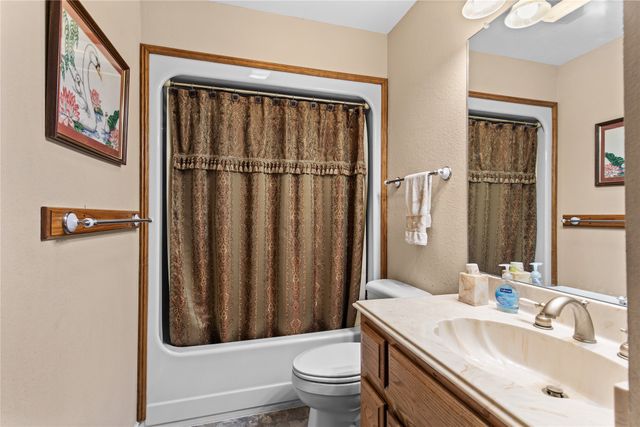 3706 Heatherwood Lane, Sherman, TX 75090