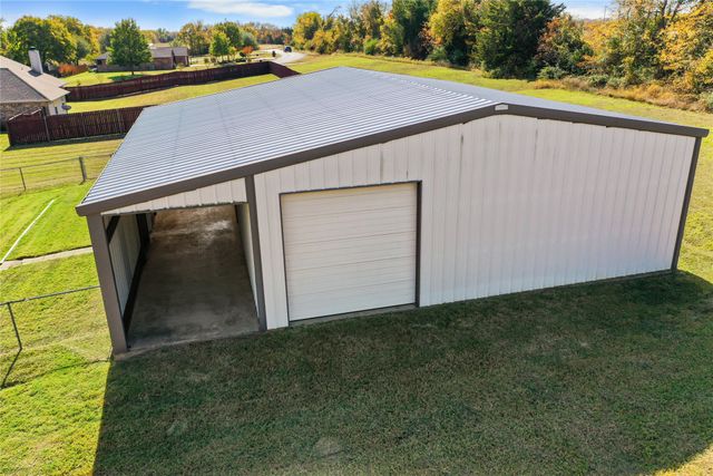 3706 Heatherwood Lane, Sherman, TX 75090