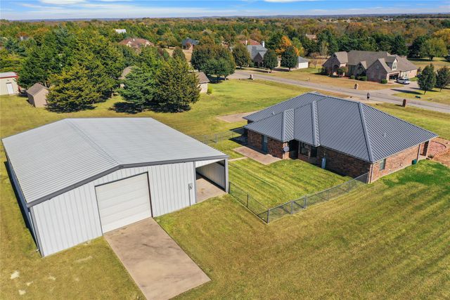 3706 Heatherwood Lane, Sherman, TX 75090