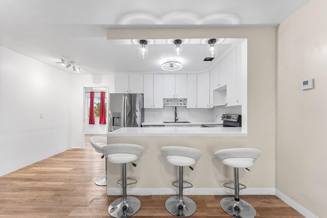 4780 NE 8th Terrace, Oakland Park, FL 33334