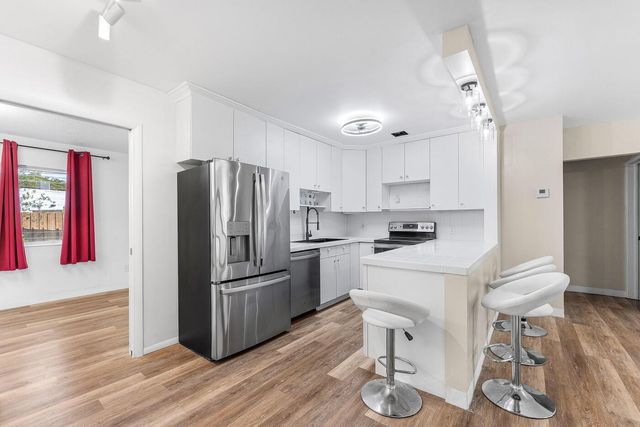 4780 NE 8th Terrace, Oakland Park, FL 33334