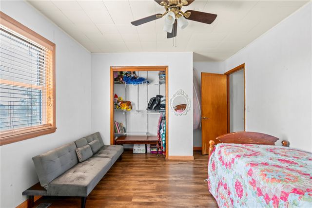 324 S Eastern Avenue, Gentry, AR 72734
