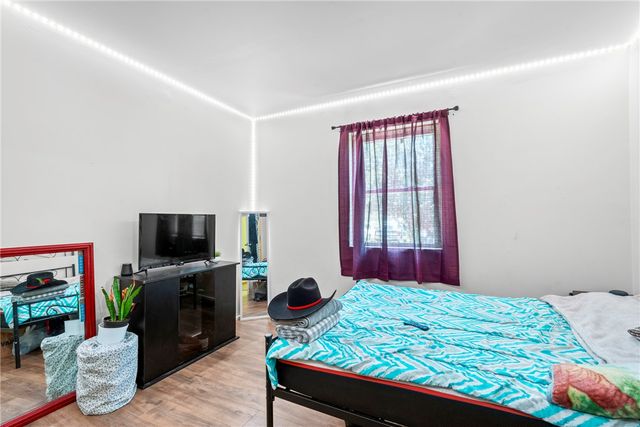 324 S Eastern Avenue, Gentry, AR 72734