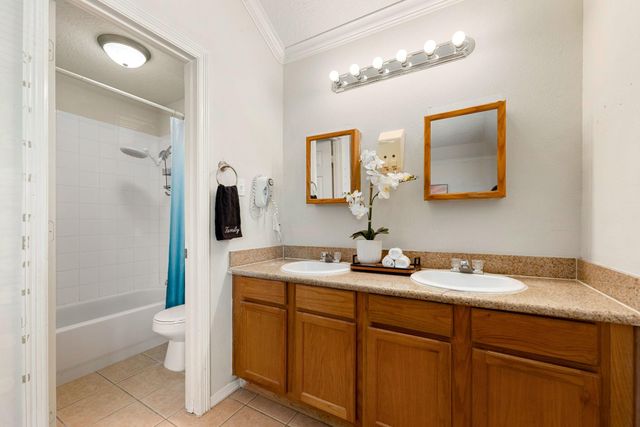 6418 England Street, Houston, TX 77021