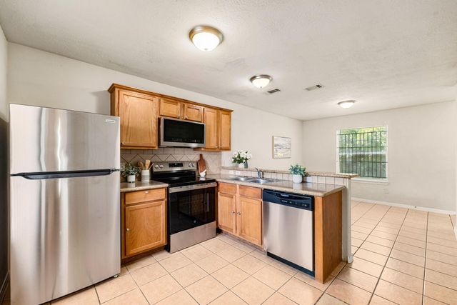 6418 England Street, Houston, TX 77021