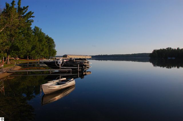 7811 Hillside Drive, Traverse City, MI 49685