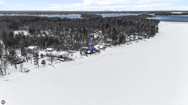 7811 Hillside Drive, Traverse City, MI 49685