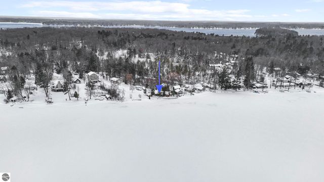 7811 Hillside Drive, Traverse City, MI 49685