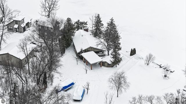 7811 Hillside Drive, Traverse City, MI 49685