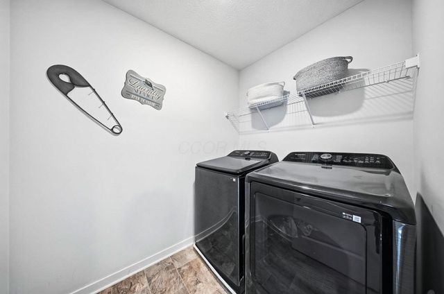 203 Beaman Gates Drive SW, Granville, OH 43023